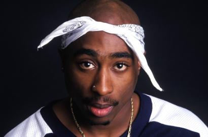 Meninggal 20 Tahun Lalu, Selfie Mirip Rapper Tupac Shakur Ini Bikin Netter Heboh