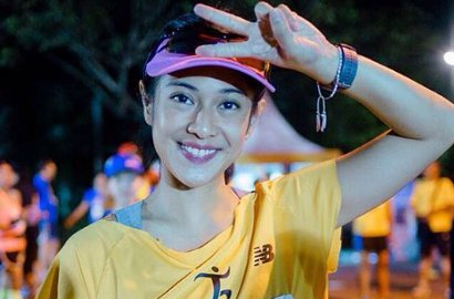 Video Karaoke Beredar, Suara Nyanyian Dian Sastro Bikin Netter Terhipnotis