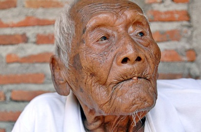 Jadi Manusia Tertua, Mbah Gotho Ternyata Jago Berenang