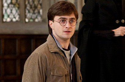 Warner Bros Rayu Daniel Radcliffe Bintangi Trilogi 'Harry Potter and the Cursed Child'