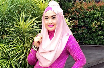 Tak Ada Nafkah Lahir dan Batin Jadi Alasan Eddies Adelia Ceraikan Suami?