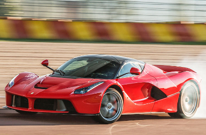 Bantu Korban Gempa Italia, Ferrari Kembali Buat Mobil Super LaFerrari