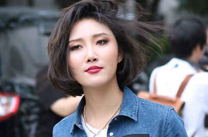 Tampil Provokatif Pamer Punggung, Hwasa Mamamoo Justru Banjir Pujian