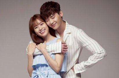 Selfie Bareng Lee Jong Suk, Kocaknya Han Hyo Joo Pose Kesakitan di BTS 'W'