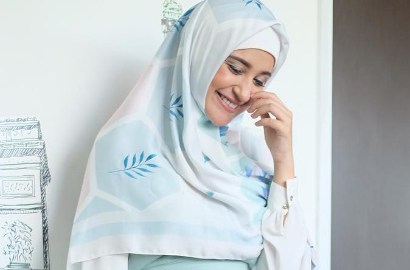 Tak Fokus Saat Berikan ASI, Shireen Sungkar  Alami Radang Kelenjar Susu