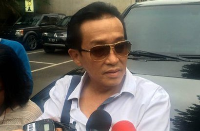 Buktikan Putrinya Tewas Karena Sianida, Ayah Mirna Beberkan Foto-Foto Ini