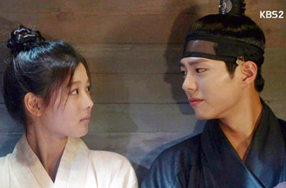 Kelewat Keren di Adegan 'Moonlight' Ini, Park Bo Gum Bikin Heboh Netter