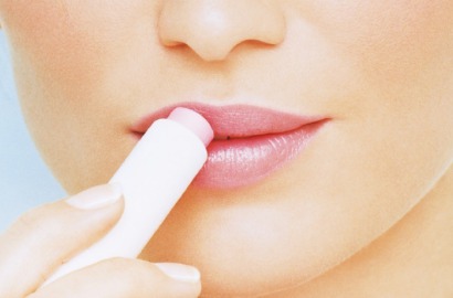 10 Bahan Alami yang Dapat Digunakan Sebagai Lip Balm
