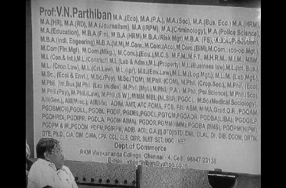 Hebat, Pria 55 Tahun Ini Punya 145 Gelar Akademis Berbeda