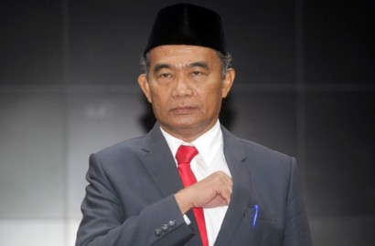 Foto Tanda Tangan di Dahi Siswa Tuai Kecaman, Begini Pembelaan Kemendikbud
