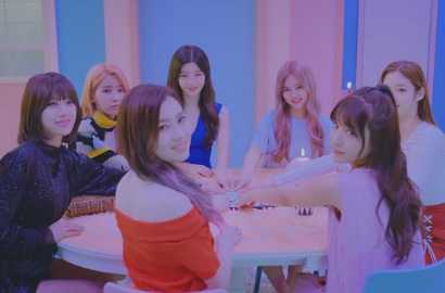 Serem, DIA Lakukan Ritual Panggil Arwah di Teaser MV 'Mr. Potter'
