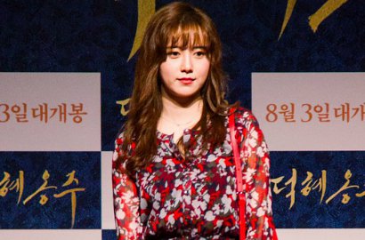 Tak Pernah Pakai Gaun di Acara Awards, Goo Hye Sun Justru Banjir Pujian