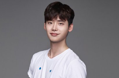 Bilang Cinta Lewat Foto Unyu Ini, Lee Jong Suk 'Nembak' Siapa?