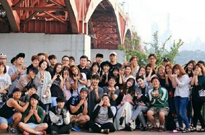 Han Hyo Joo, Lee Jong Suk Cs Ceria Hadiri Pesta Perpisahan Drama 'W'