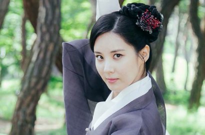Cantik Bak Dewi, Seohyun Senyum Manis Bareng Anak Kecil di 'Scarlet Heart Ryeo'
