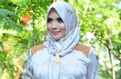 Tak Terima, Pengacara Gatot Brajamusti Akan Laporkan Elma Theana?