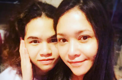 Pose Bareng Maia Estianty, Dul Malah Tak Bahagia?