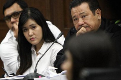 Berlangsung Hingga Tengah Malam, Sidang Jessica Dilanjut Hari Ini