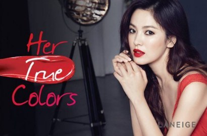 Lebih Cantik Polos, Make Up Ini Tak Sesuai Dengan Song Hye Kyo?