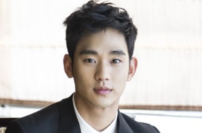 Selesai Syuting Film 'Real', Kim Soo Hyun Ternyata Masih Sibuk Ini