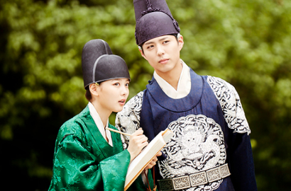 Cieee, Park Bo Gum dan Kim Yoo Jung Kompak Gemes-Gemesan di 'Moonlight'