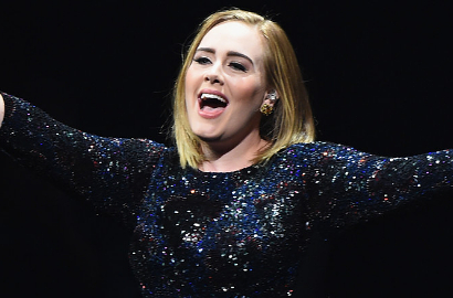 Bukan Sekedar Vakum, Adele Berniat Tak Adakan Tur Selama 10 Tahun?
