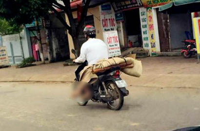 Foto Jenazah Diangkut Motor Viral di Medsos, Warga Vietnam Meradang