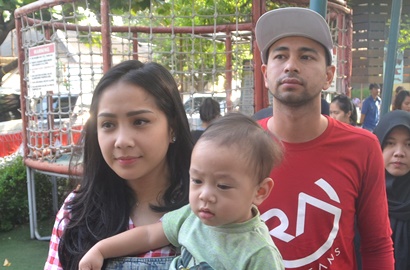 Isu Labrak dan Pukuli Raffi Ahmad, Marsha Tengker Juga Jambak Ayu Ting Ting?