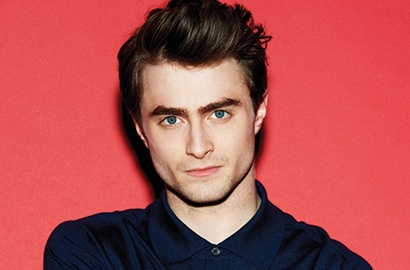 Bintangi 'Jungle', Penampilan Terbaru Daniel Radcliffe Ini Bikin Pangling
