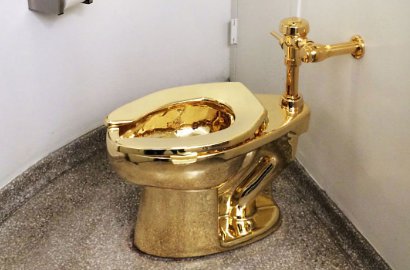 Wah Toilet Emas 18 Karat Dibuka untuk Umum di New York, Mau Coba?