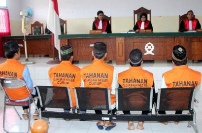 Empat Terdakwa Pembunuh Yuyun Minta Dihukum Mati, Begini Reaksi Netter