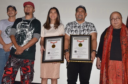 'Warkop DKI Reborn' Pecahkan Dua Rekor MURI, Indro Warkop-Vino Girang
