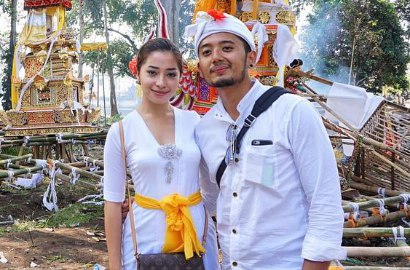 Pakai Cincin di Jari Manis dan Ikut Rayakan Kuningan, Nikita Willy Dinikahi Tutde?