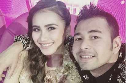 Jutek Ditanya Isu Selingkuh dengan Raffi, Ayu Ting Ting Ejek Wartawan 'Kampung'?