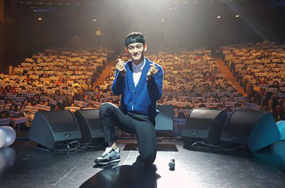 Ucap Syukur ke Fans, Chen EXO Posting Foto Ini