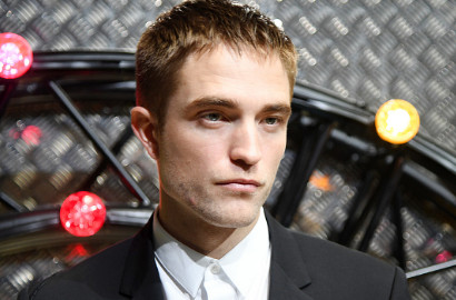 Sukses Bikin Fans Geram, Kabar Robert Pattison Gay Ternyata Cuma Hoax