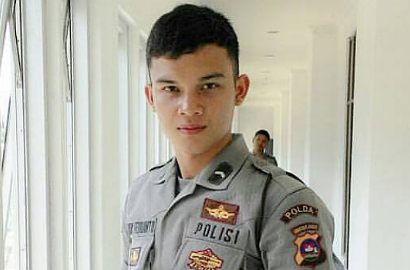 Tak Malu Akui Dulunya Tukang Pasir, Polisi Ganteng Ini Tuai Pujian