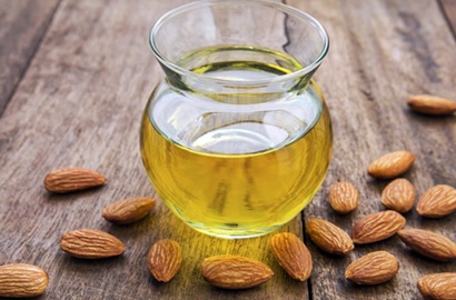 Mujarab, 12 Manfaat dari Kombinasi Minyak Zaitun dan Almond Untuk Kecantikan