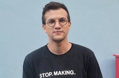 Turut Bintangi 'Tuyul dan Mbak Yul' Reborn, Ini Peran Stuart Collin