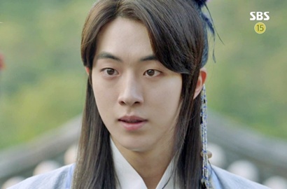 Ternyata Ini yang Digambar Nam Joo Hyuk Saat Ketemu Seohyun di 'Scarlet Heart'