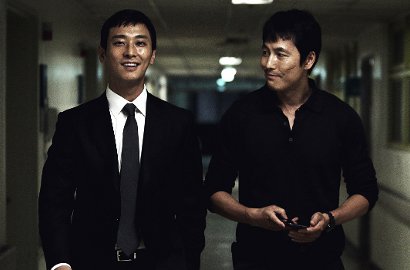 Tampil Serius, Joo Ji Hoon-Jung Woo Sung Kharismatik di Poster Terbaru 'Asura'