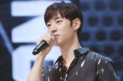 Lee Je Hoon Beri Fans Service Memuaskan ke Ribuan Penggemar