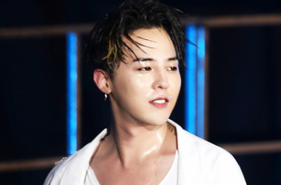 Sodorkan Wajah ke Penonton Saat Konser, G-Dragon Sukses Bikin Fans Histeris
