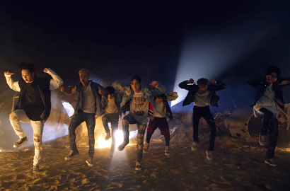 Siap Dibuat Melongo, GOT7 Hadirkan Koreografi Keren di MV 'Hard Carry'