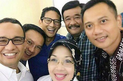 Ahok, Sandiaga dan Agus Akrab Foto Selfie, Netter Malah Bikin Plesetan Kocak
