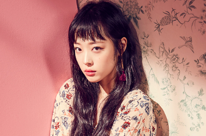 Pamer Selfie Unyu Cubit Pipi, Sulli Sukses Bikin Iri Netter
