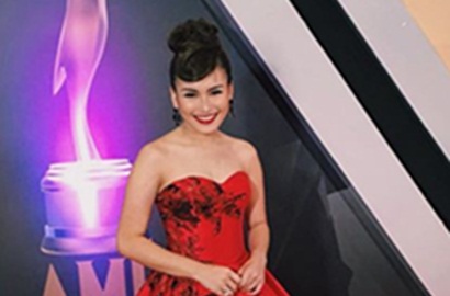 Merah Menggoda di AMI Awards 2016, Ayu Ting Ting: Hati Lagi Merona