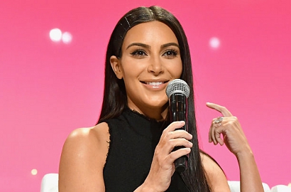 Tak Kapok Ditinju Gigi Hadid, Pria Ini Kepergok Raba Kim Kardashian