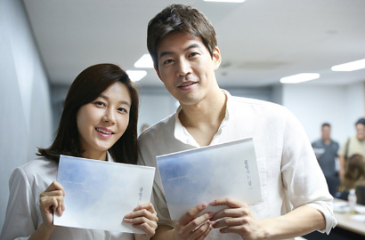 Rating 'On the Way to the Airport' Turun, Disalip 'Shopping King Louie'?