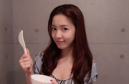 Sibuk Syuting, Hwayoung Masih Terima Job Modelling